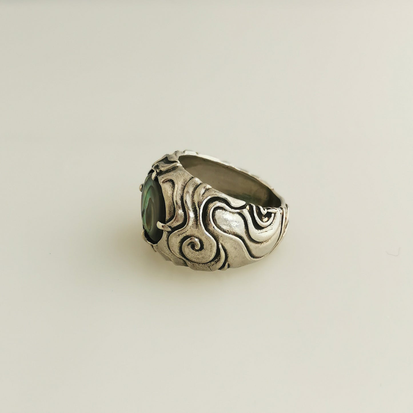 Fantasy Avalon Ring – Sterling Silver & Natural Shel
