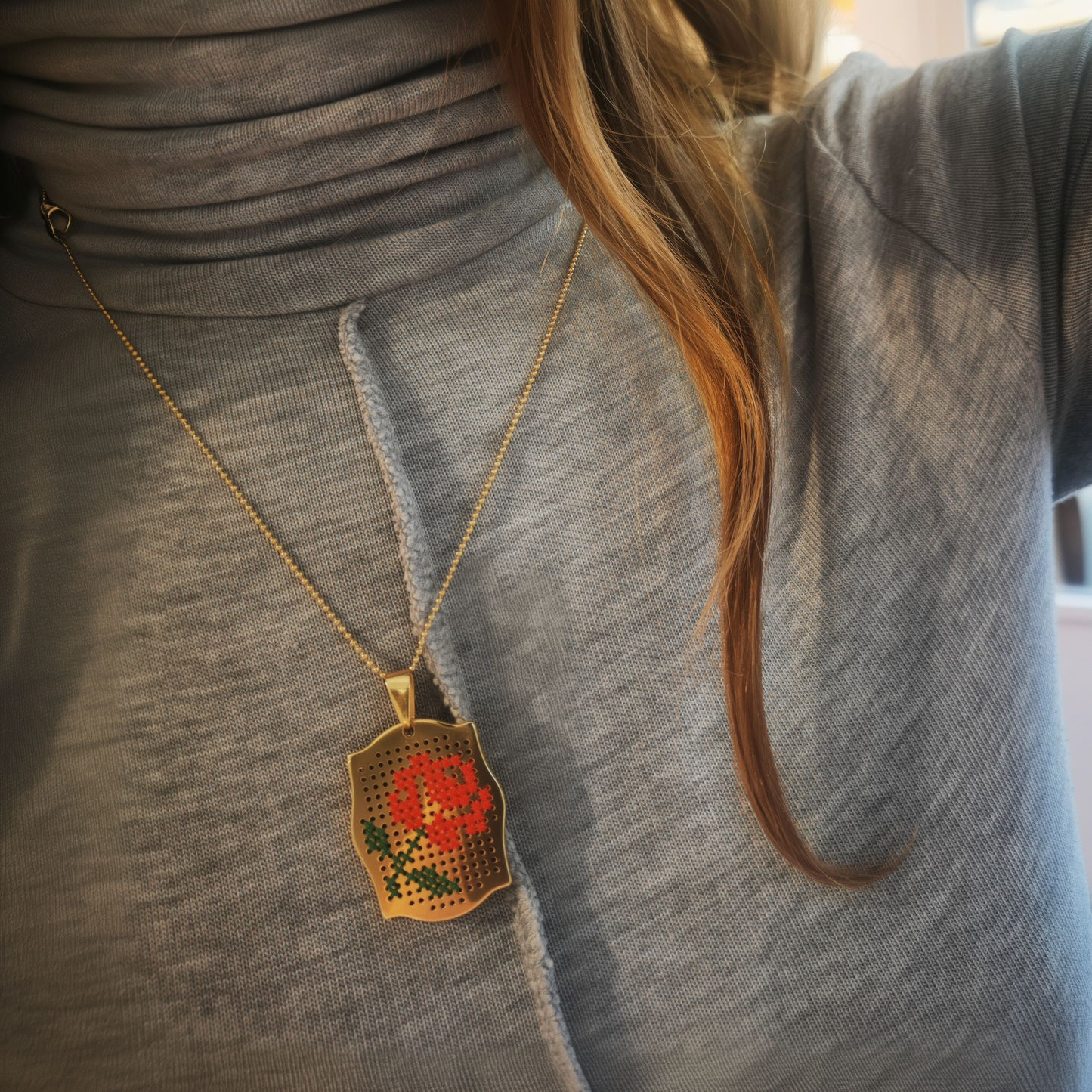 Sarcire Rectangulum Gold– Customizable Cross-Stitch Gold Plated Necklace