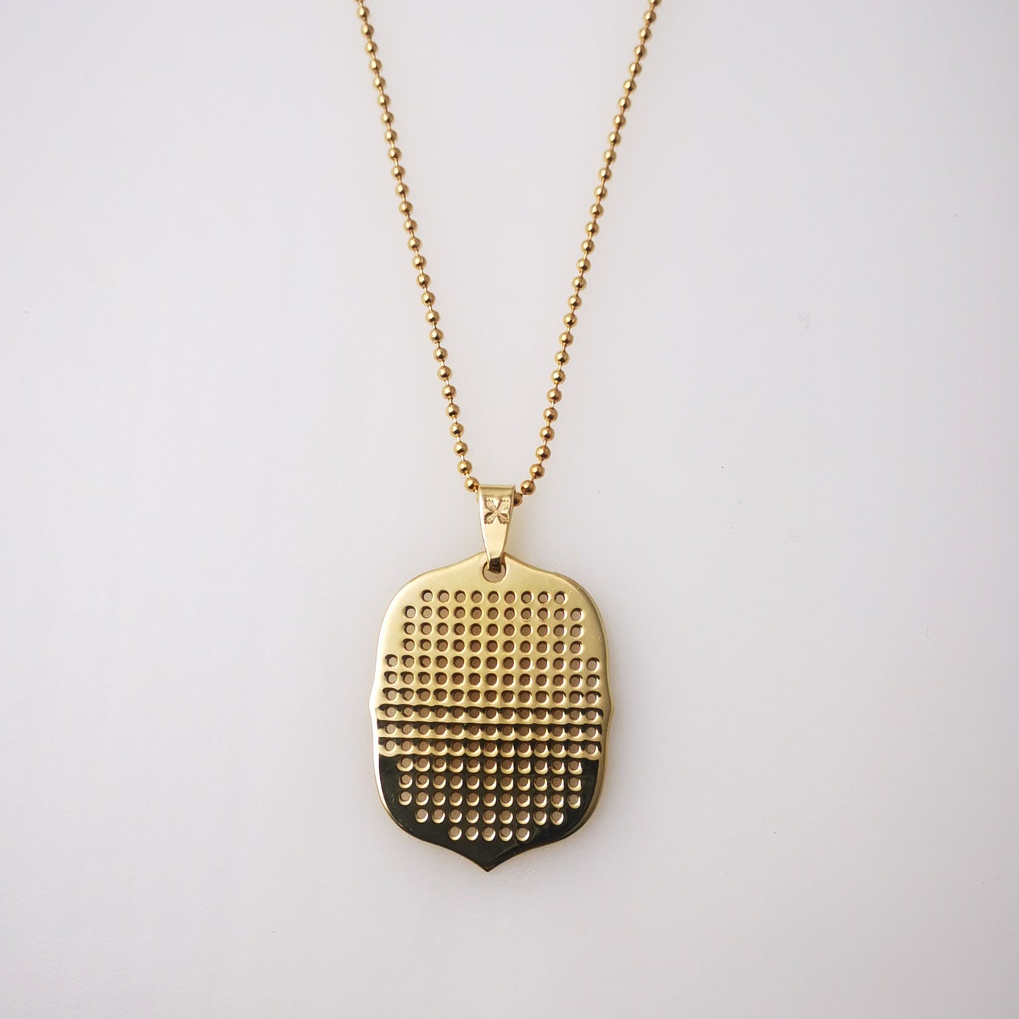 Sarcire Ovalis– Customizable Cross-Stitch Gold Plated Necklace